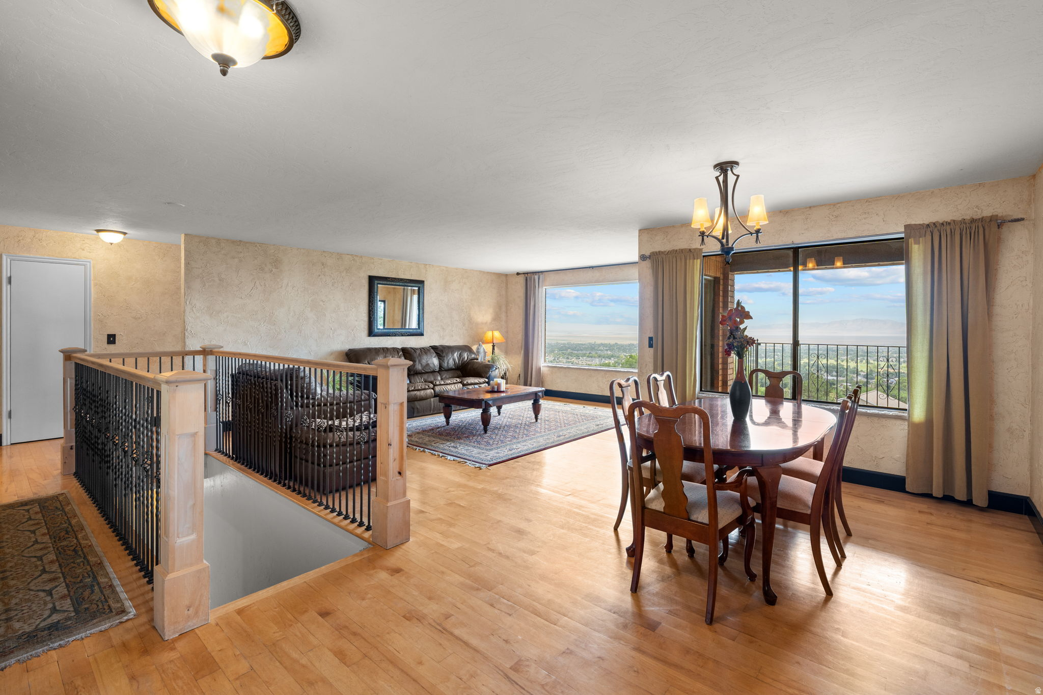 EASTOAKS - Residential