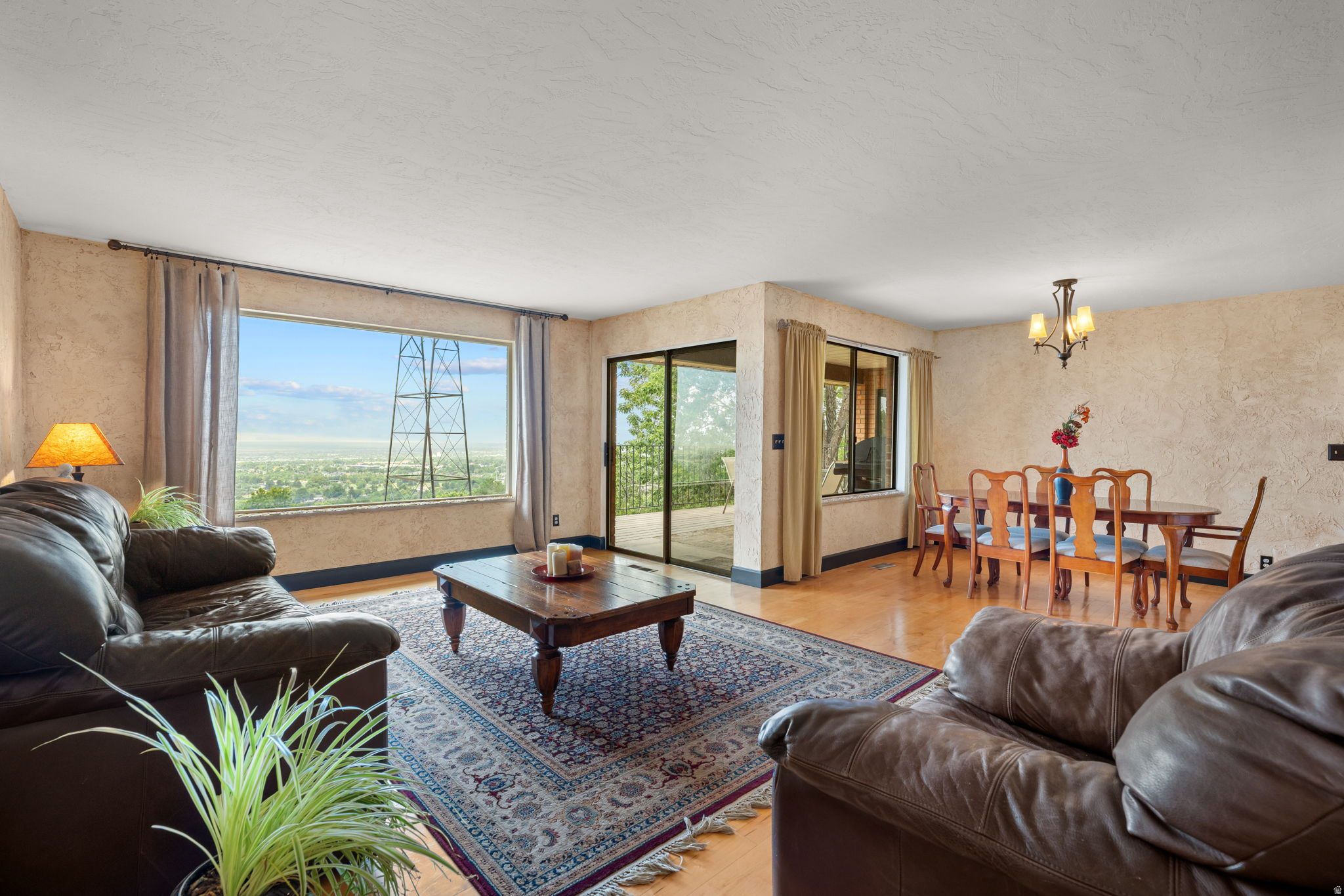 EASTOAKS - Residential