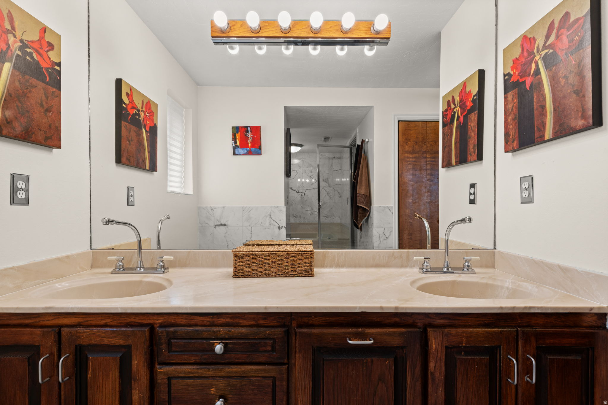 EASTOAKS - Residential