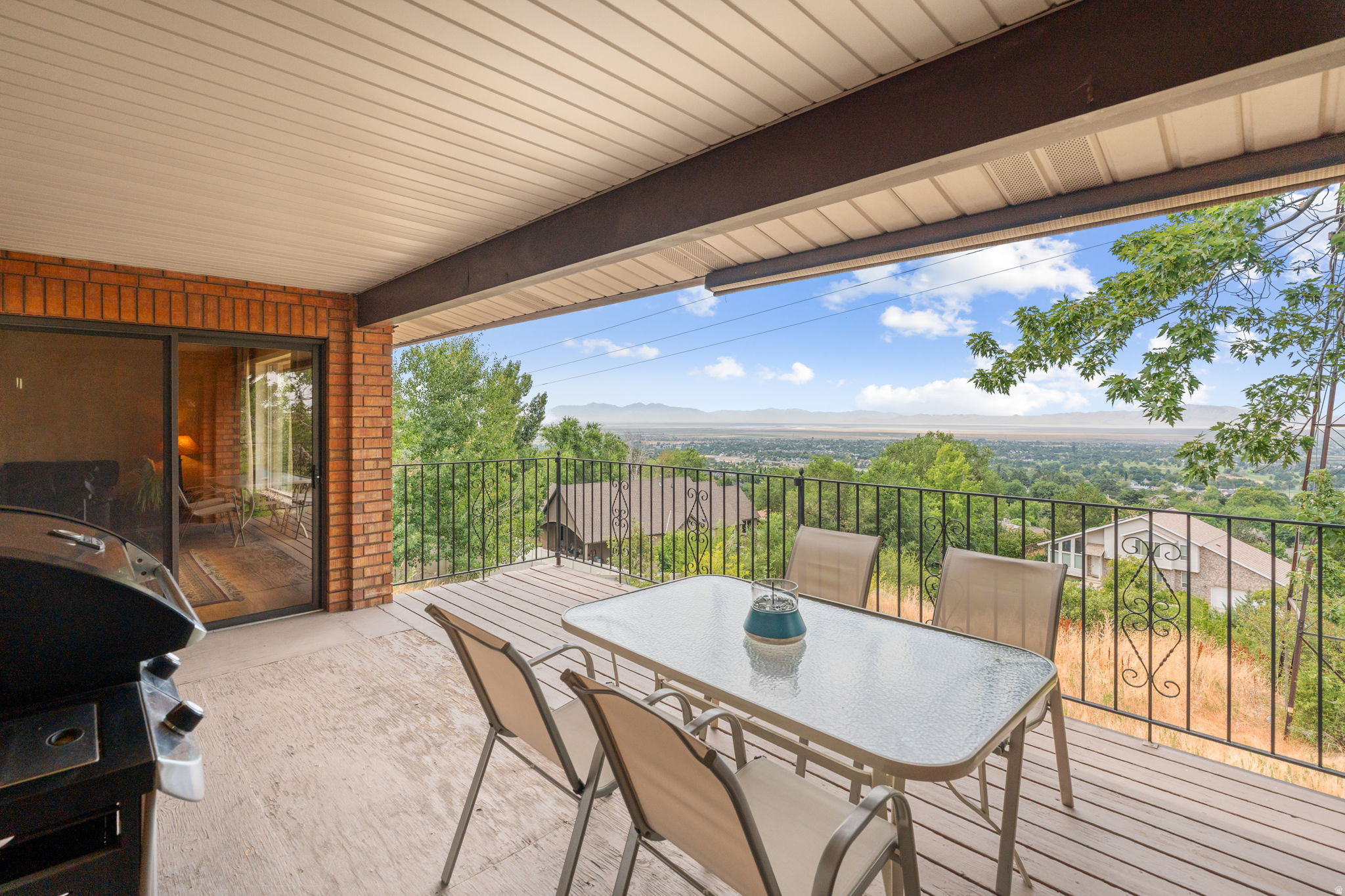 EASTOAKS - Residential