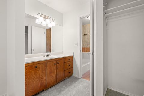 Tiny photo for 570 S 1800 E, Fruit Heights, UT 84037 (MLS # 2134311)