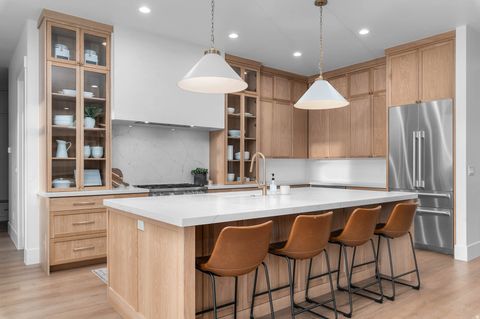 Tiny photo for 995 N TITAN DR, Lehi, UT 84043 (MLS # 2144173)