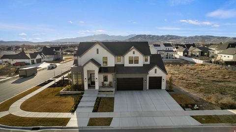 Tiny photo for 995 N TITAN DR, Lehi, UT 84043 (MLS # 2144173)