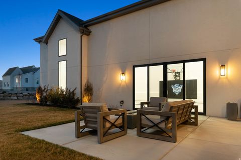 Tiny photo for 995 N TITAN DR, Lehi, UT 84043 (MLS # 2144173)