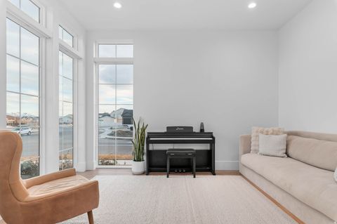 Tiny photo for 995 N TITAN DR, Lehi, UT 84043 (MLS # 2144173)