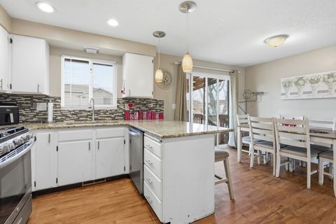 Tiny photo for 1871 N 1225 W, Clinton, UT 84015 (MLS # 2137296)