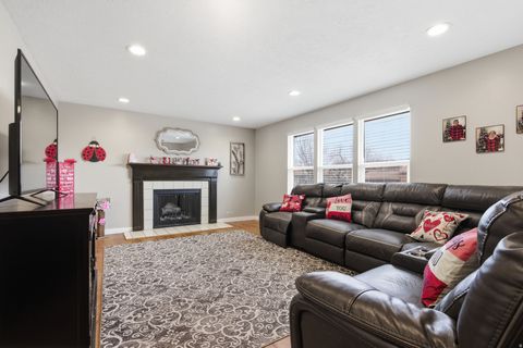 Tiny photo for 1871 N 1225 W, Clinton, UT 84015 (MLS # 2137296)