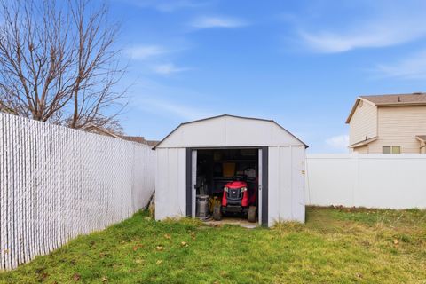 Tiny photo for 1871 N 1225 W, Clinton, UT 84015 (MLS # 2137296)