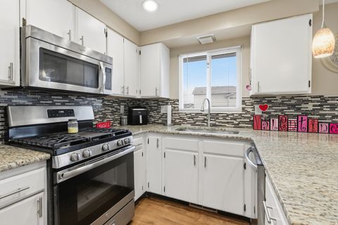 Tiny photo for 1871 N 1225 W, Clinton, UT 84015 (MLS # 2137296)
