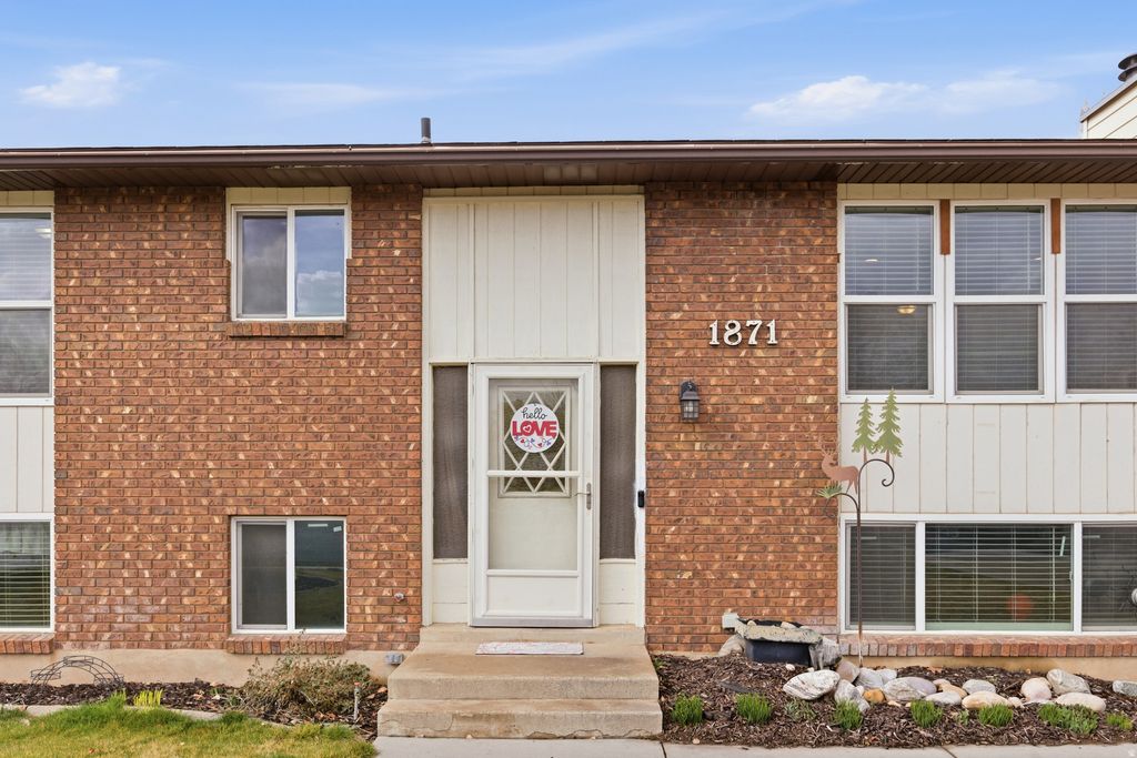 Photo of 1871 N 1225 W, Clinton, UT 84015 (MLS # 2137296)