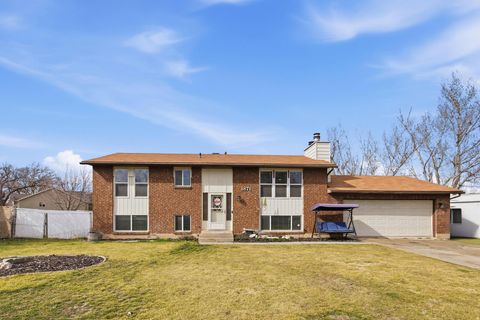 Tiny photo for 1871 N 1225 W, Clinton, UT 84015 (MLS # 2137296)