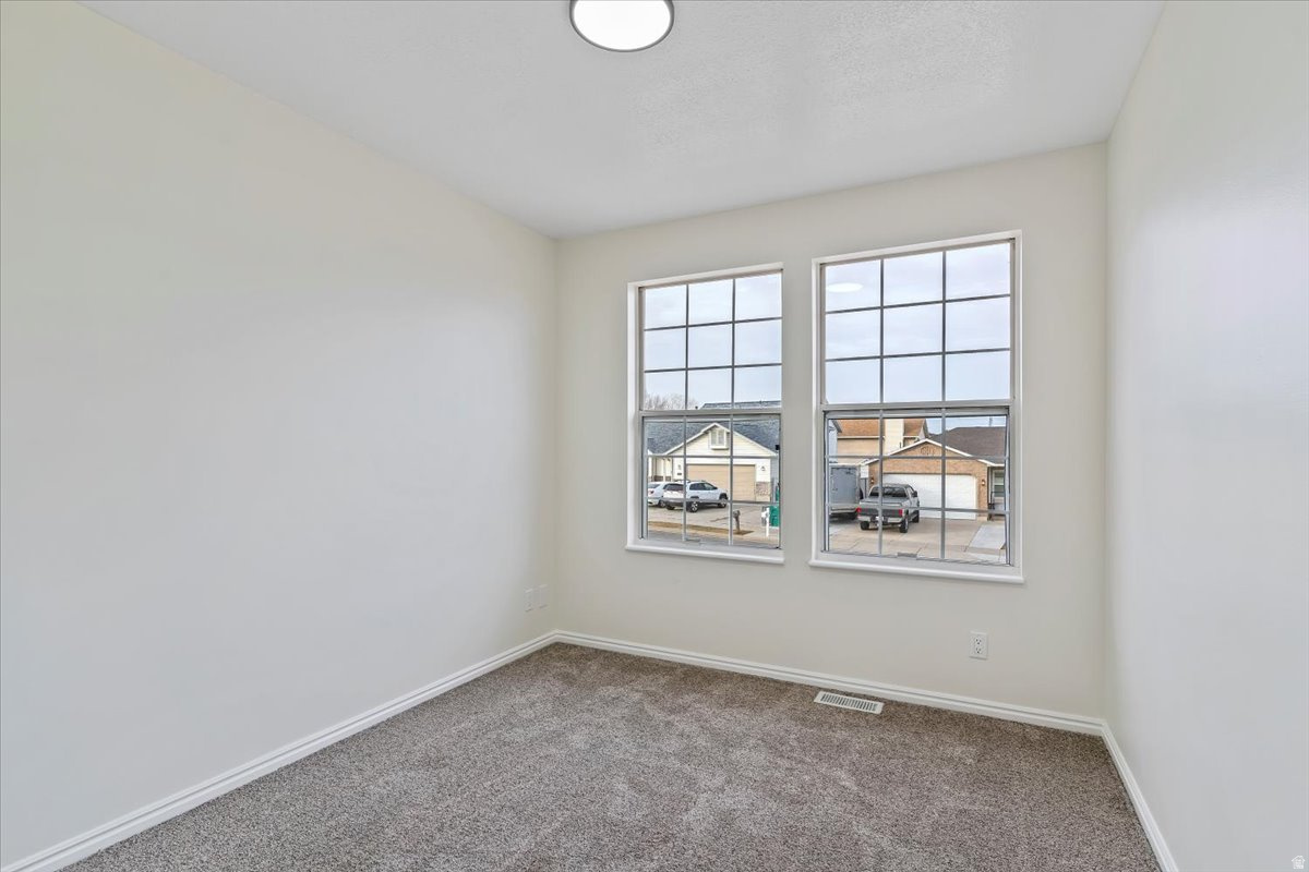 MIDLAND FARMS - Residential