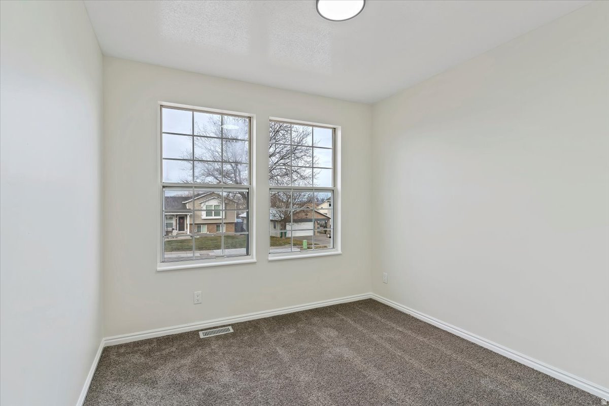 MIDLAND FARMS - Residential