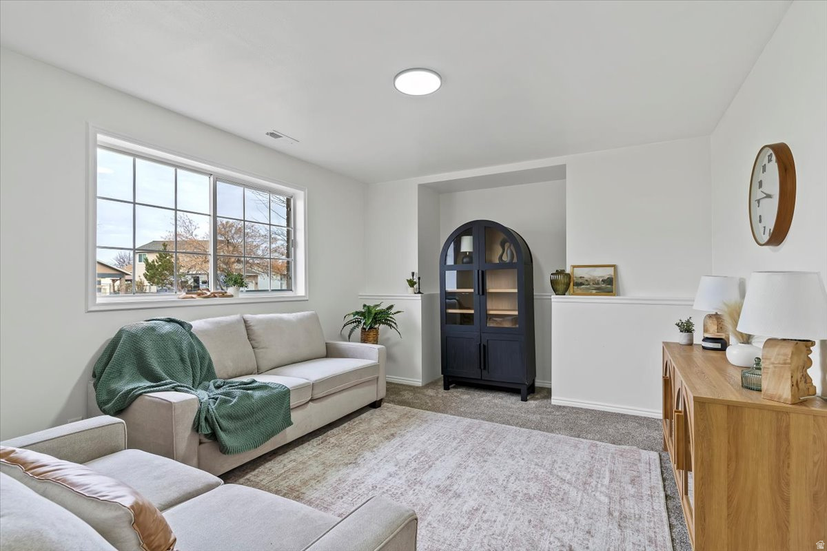 MIDLAND FARMS - Residential