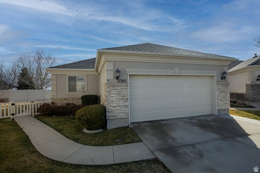 Photo of 6981 S HOLLOW WAY #216, West Jordan, UT 84084 (MLS # 2136025)