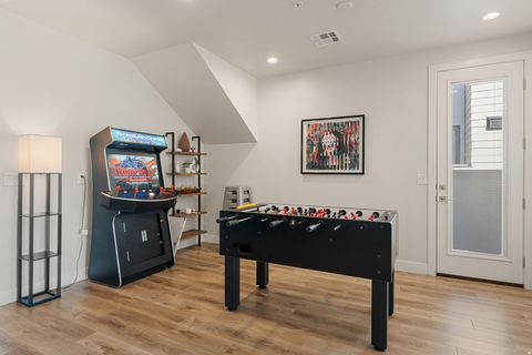 Tiny photo for 2248 N DOUBLE EAGLE LN, Washington, UT 84780 (MLS # 2133804)