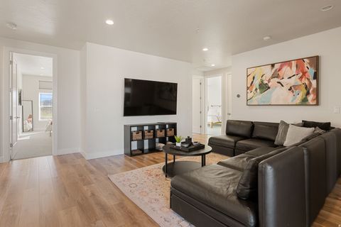 Tiny photo for 2248 N DOUBLE EAGLE LN, Washington, UT 84780 (MLS # 2133804)