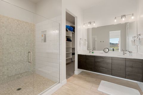 Tiny photo for 2248 N DOUBLE EAGLE LN, Washington, UT 84780 (MLS # 2133804)