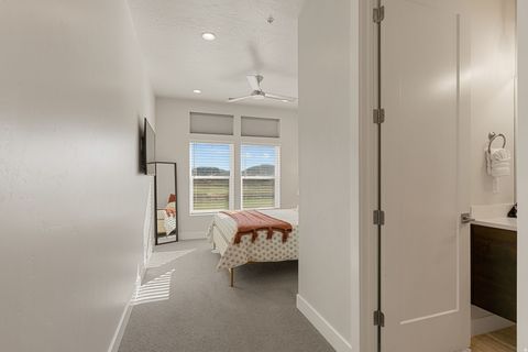 Tiny photo for 2248 N DOUBLE EAGLE LN, Washington, UT 84780 (MLS # 2133804)