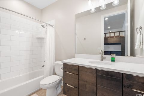 Tiny photo for 2248 N DOUBLE EAGLE LN, Washington, UT 84780 (MLS # 2133804)