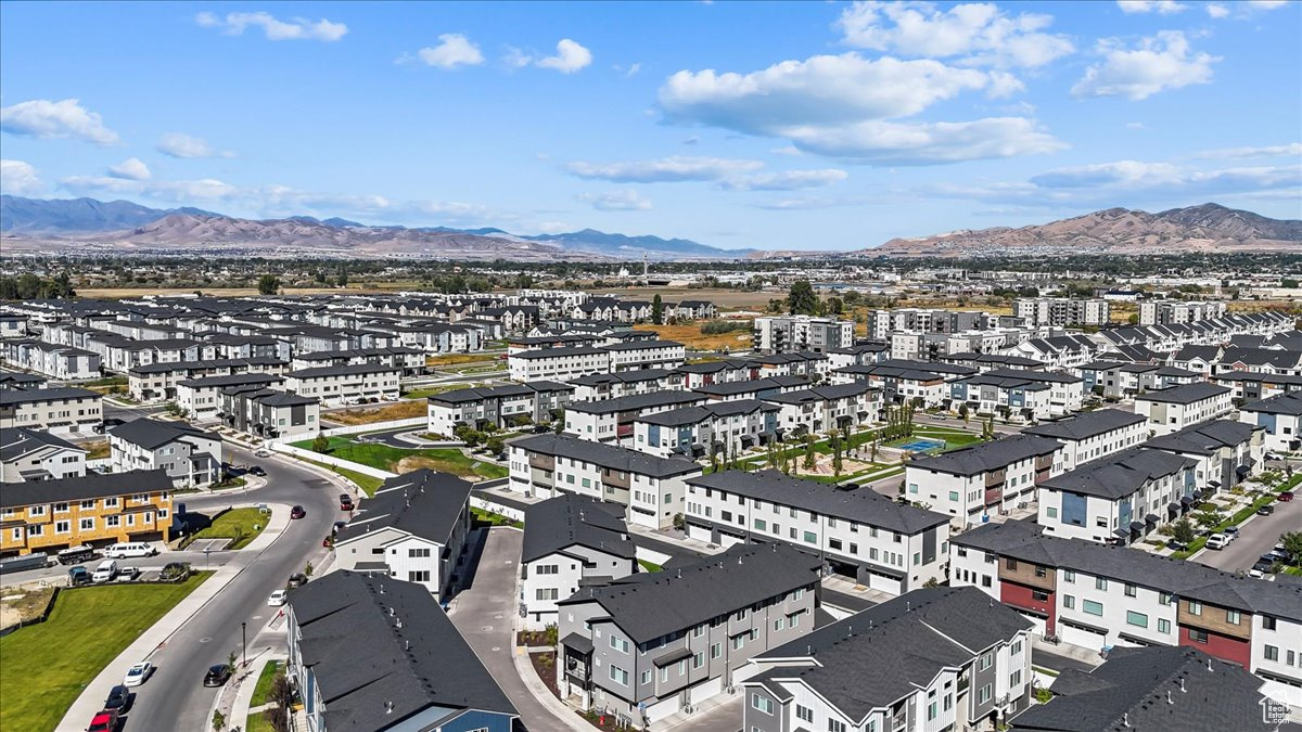 MEADOWBROOK - Residential