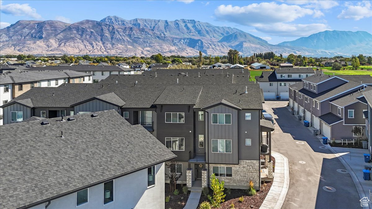 MEADOWBROOK - Residential