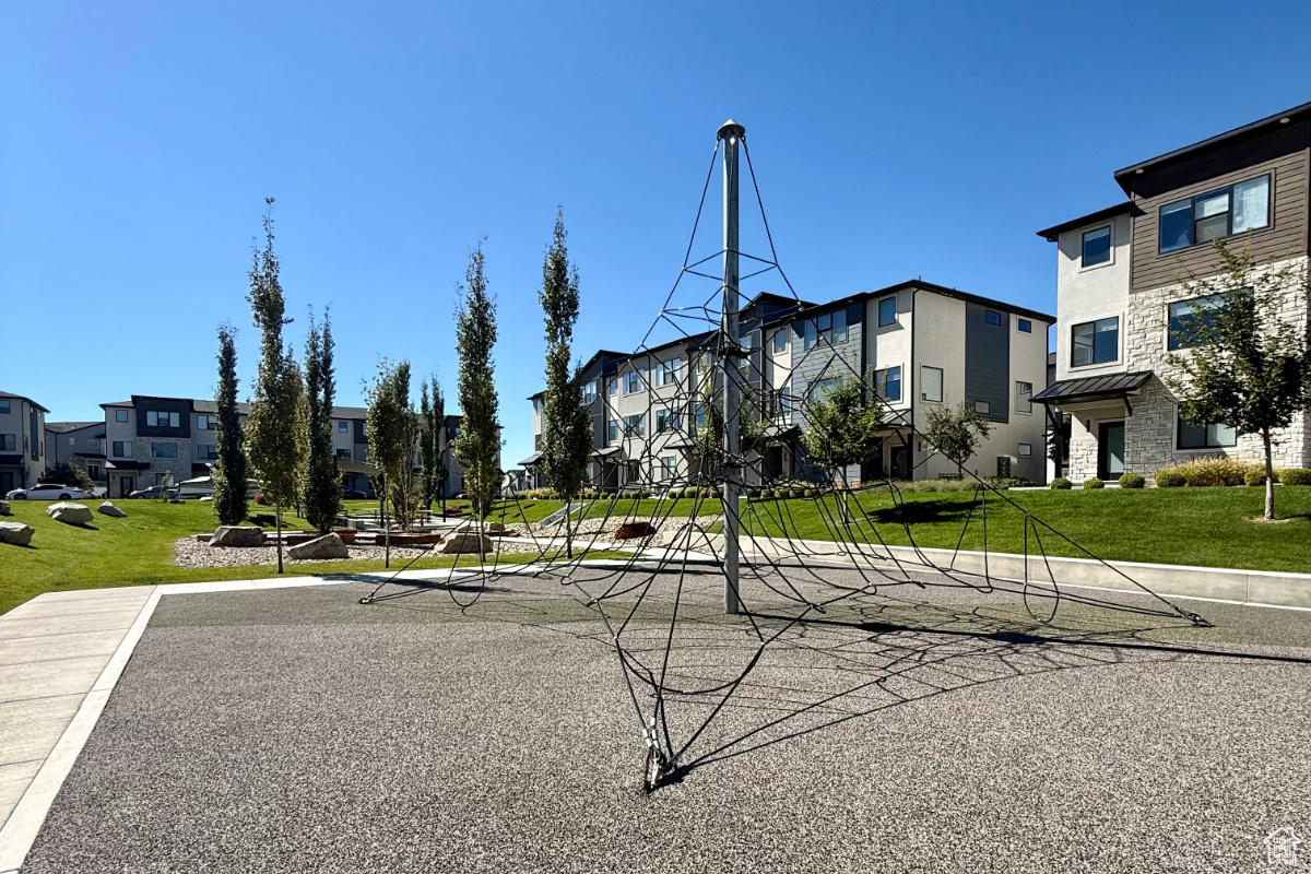 MEADOWBROOK - Residential