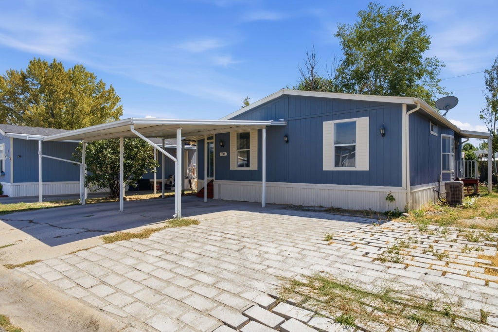 Photo of 1137 W SIERRA VISTA ST S #205, West Valley City, UT 84119 (MLS # 2180216)