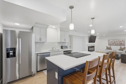 Tiny photo for 10328 S YELLOW KNIFE WAY, South Jordan, UT 84009 (MLS # 2141648)