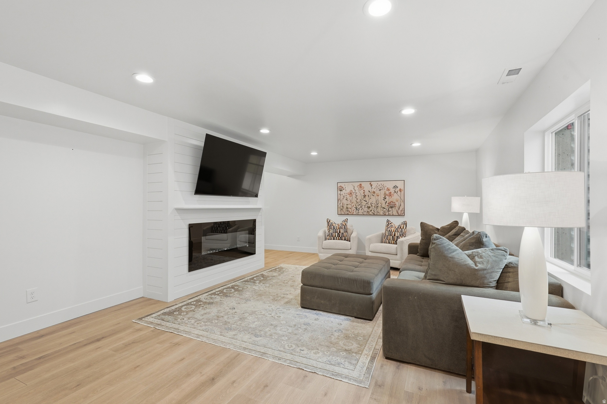 DAYBREAK - Residential