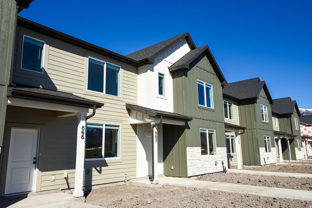 Photo of 862 W ALTURA VISTA LN, Logan, UT 84321 (MLS # 2144909)