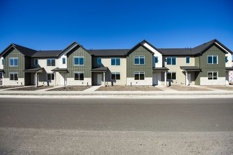 Photo of 862 W ALTURA VISTA LN, Logan, UT 84321 (MLS # 2144909)