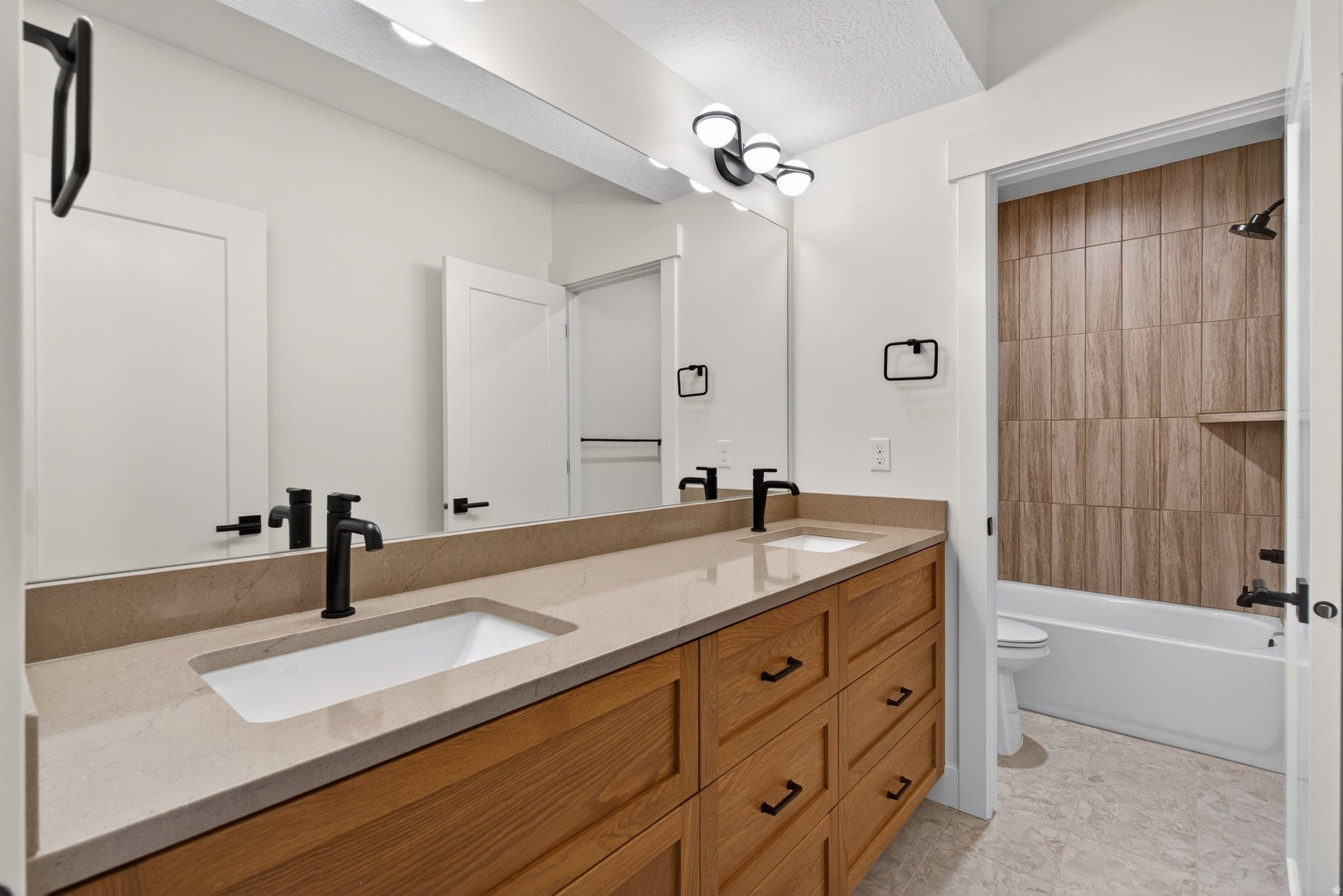 RIDGEVIEW ESTATES - Residential