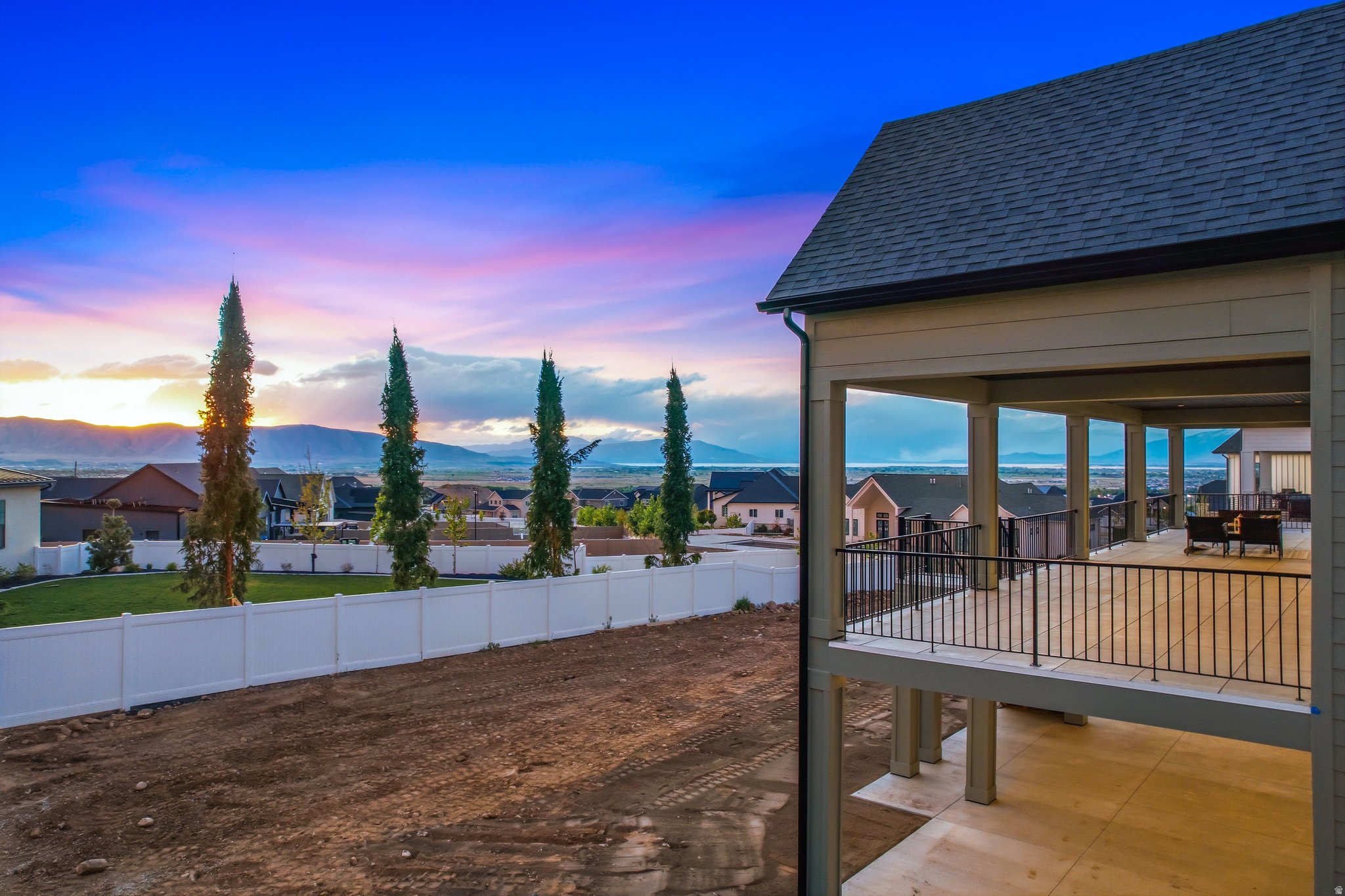 RIDGEVIEW ESTATES - Residential