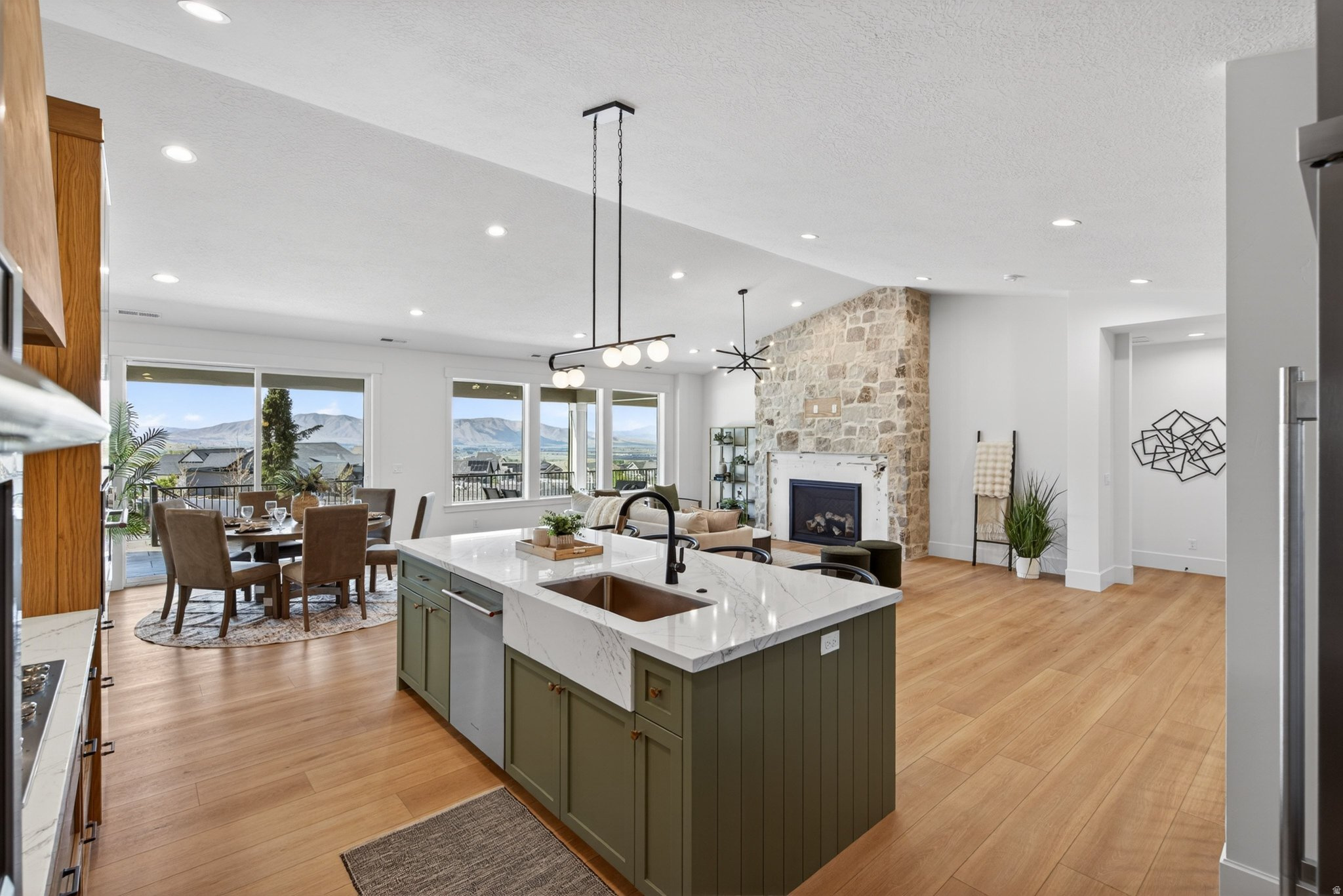 RIDGEVIEW ESTATES - Residential