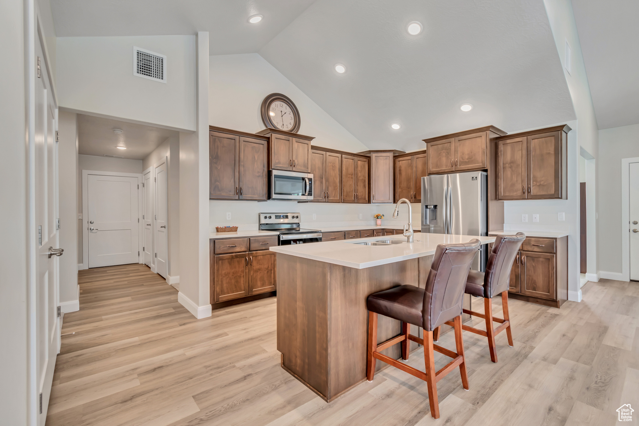 Saratoga Springs, Utah 84045, United States, 3 Bedrooms Bedrooms, ,3 BathroomsBathrooms,Residential,Active,167445