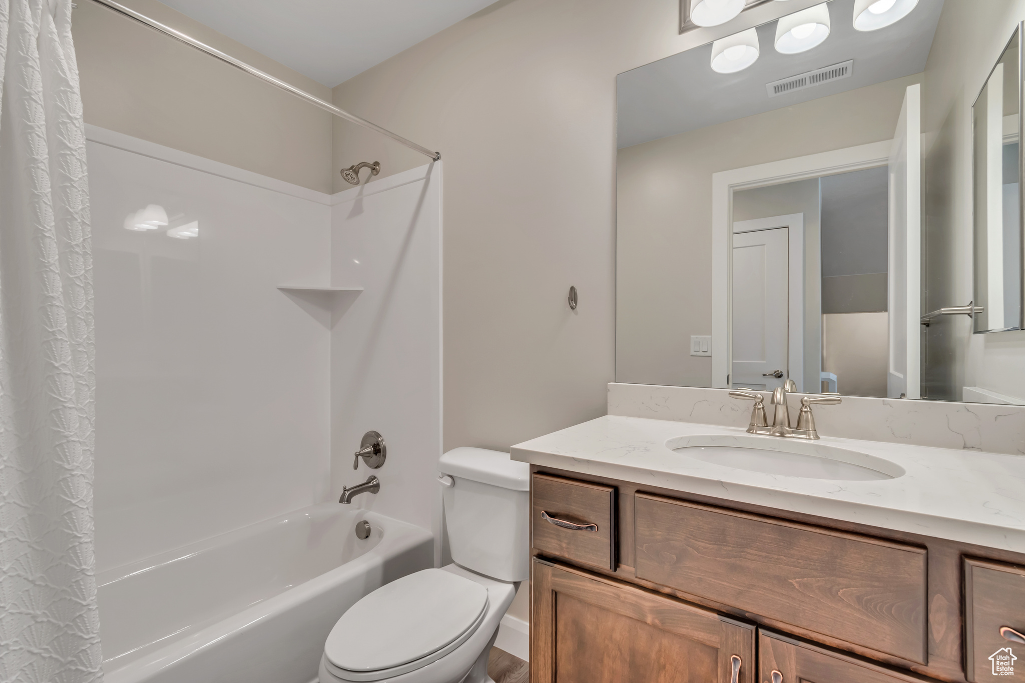 Saratoga Springs, Utah 84045, United States, 3 Bedrooms Bedrooms, ,3 BathroomsBathrooms,Residential,Active,167445