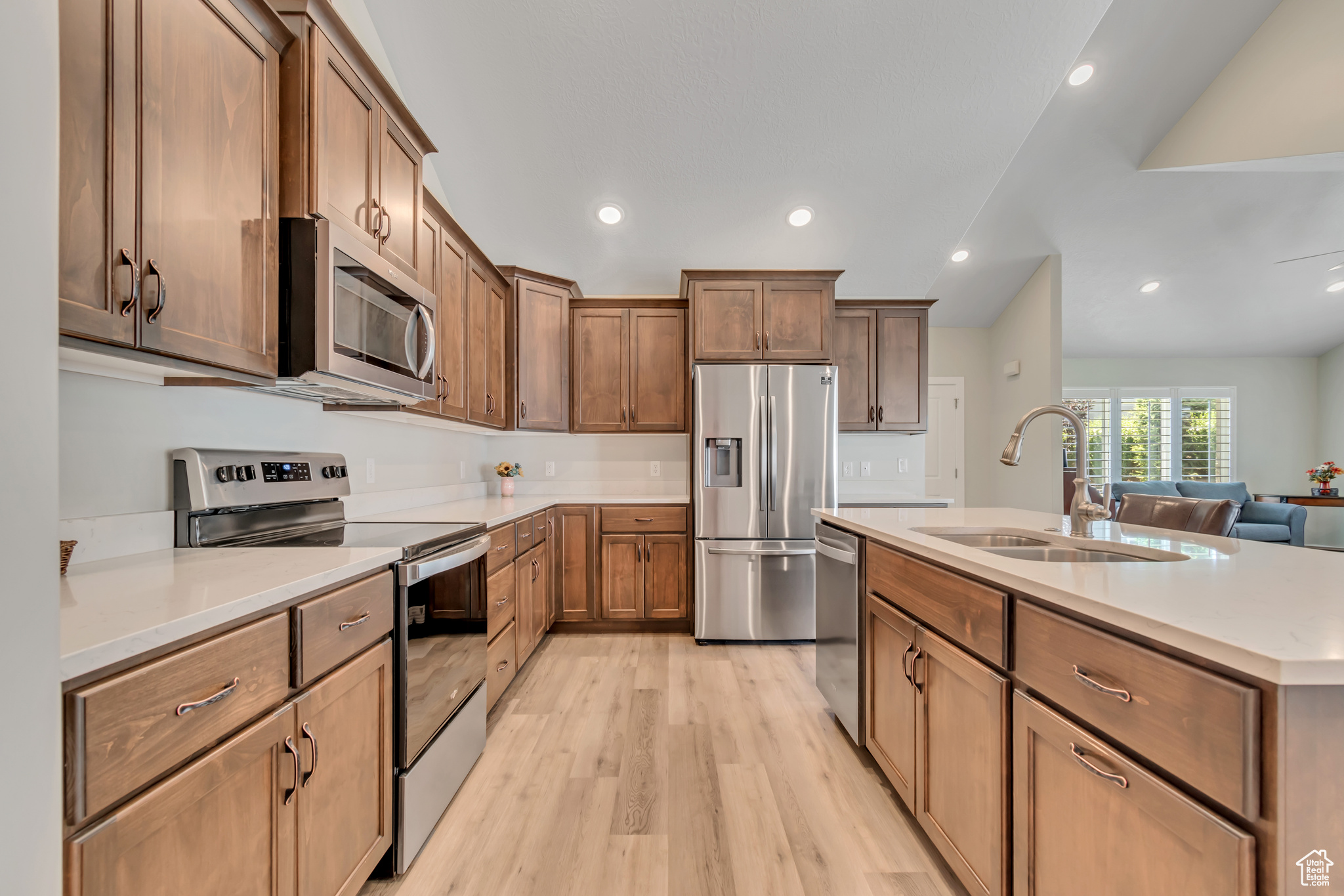 Saratoga Springs, Utah 84045, United States, 3 Bedrooms Bedrooms, ,3 BathroomsBathrooms,Residential,Active,167445