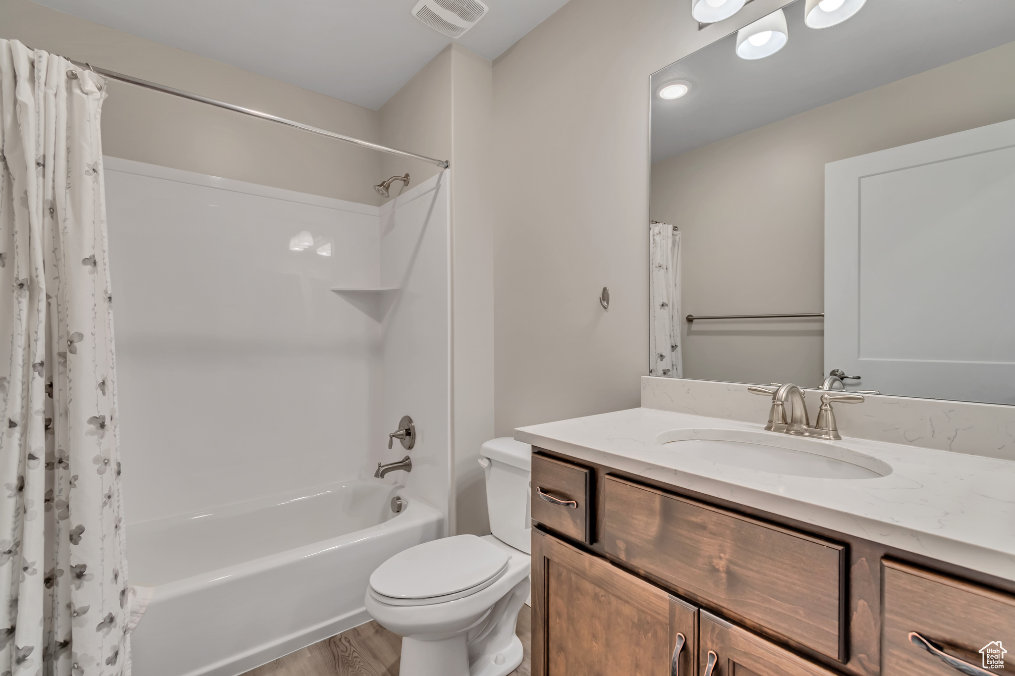 Saratoga Springs, Utah 84045, United States, 3 Bedrooms Bedrooms, ,3 BathroomsBathrooms,Residential,Active,167445