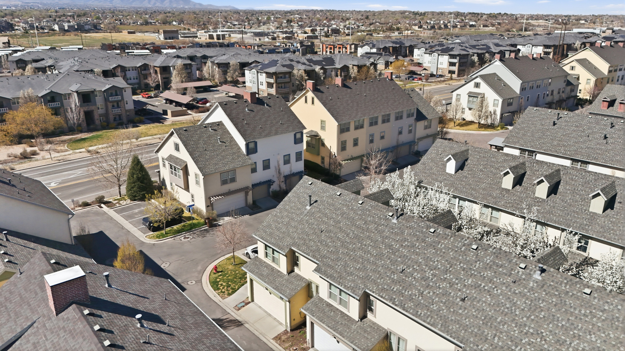 HIGHLAND GARDENS - Residential