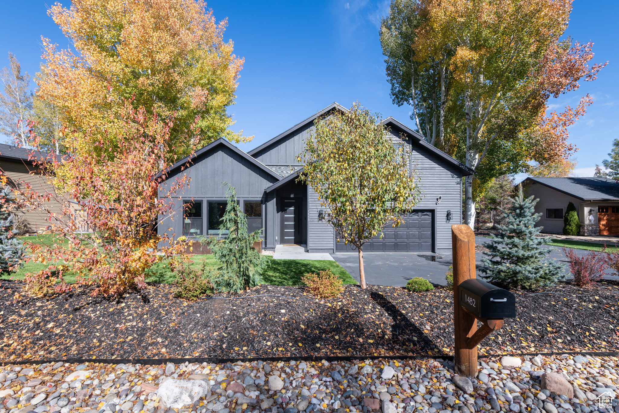 SILVER SPRINGS - Residential