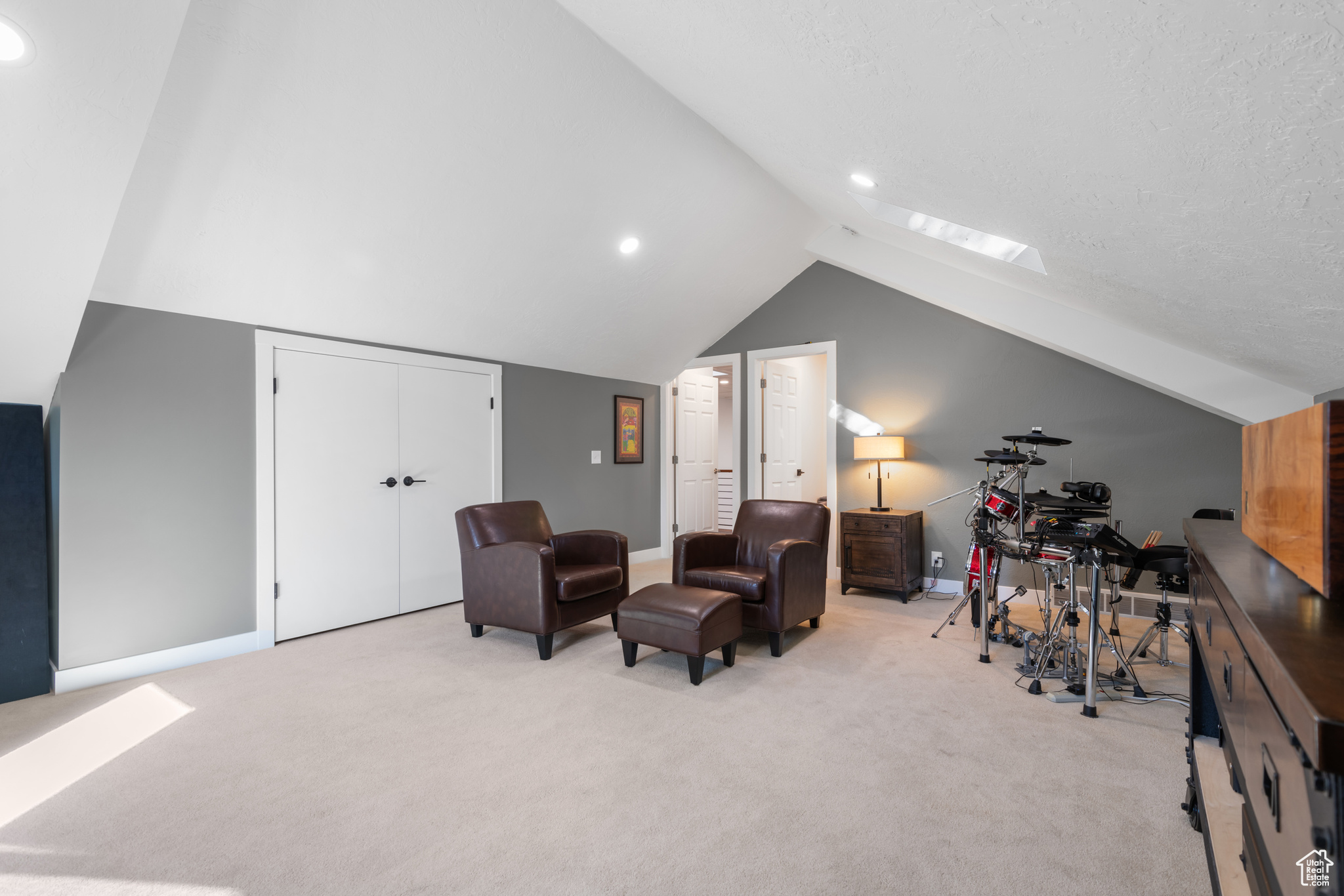 SILVER SPRINGS - Residential