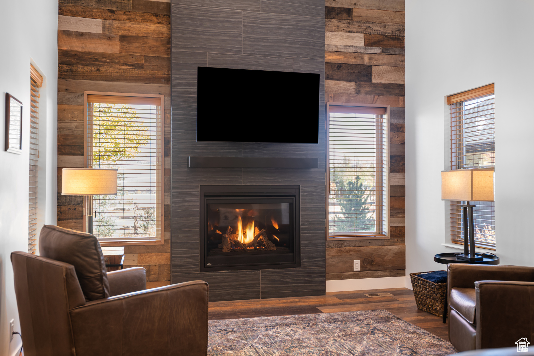 SILVER SPRINGS - Residential