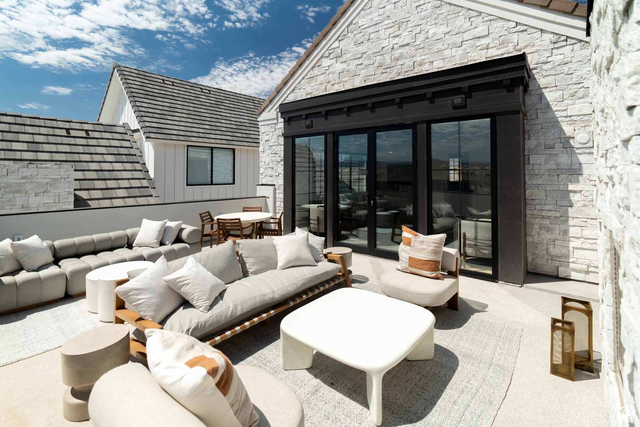 DESERT COLOR - Residential