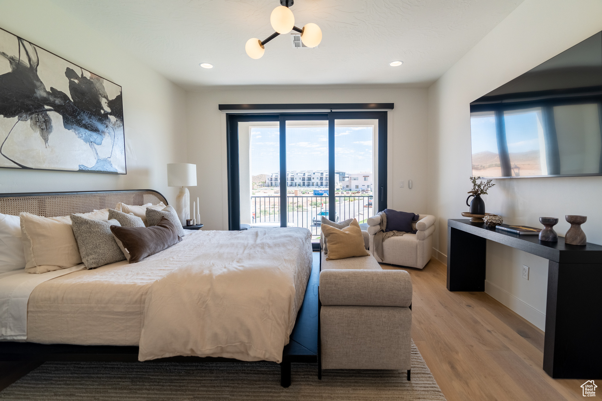 DESERT COLOR - Residential