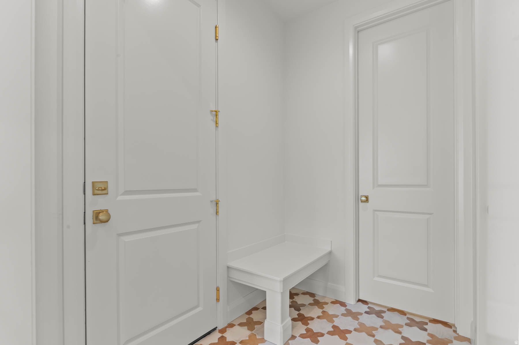 RIDGEVIEW EST 465 - Residential