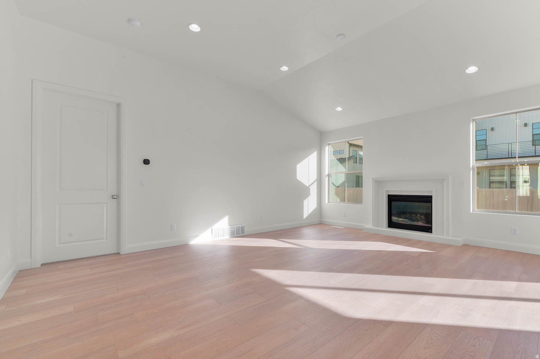 RIDGEVIEW EST 465 - Residential