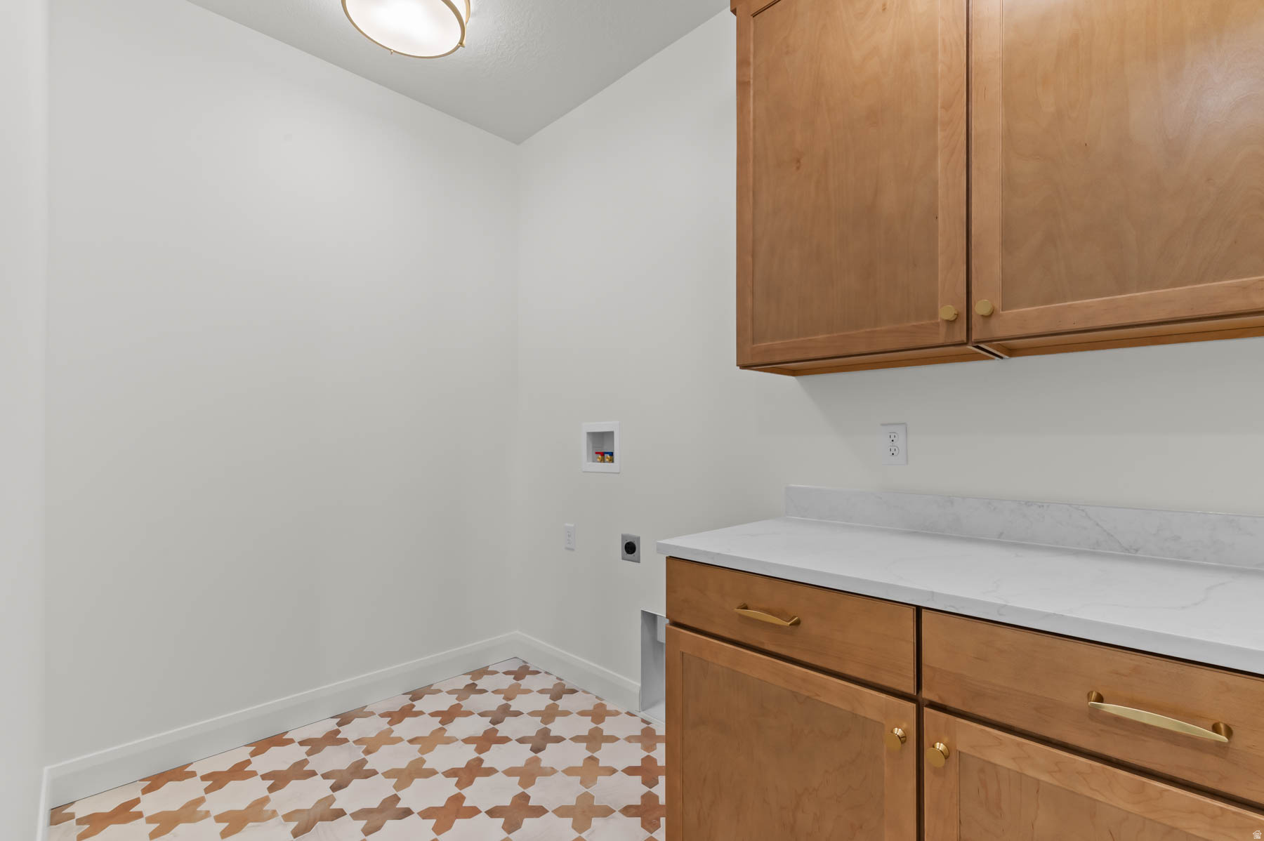 RIDGEVIEW EST 465 - Residential