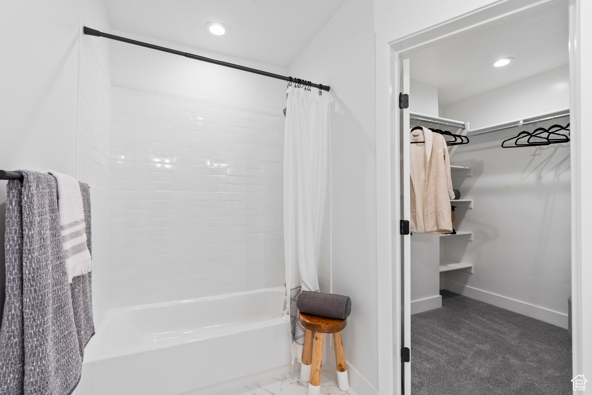 FAIRWAY TOWNHOMES - Residential