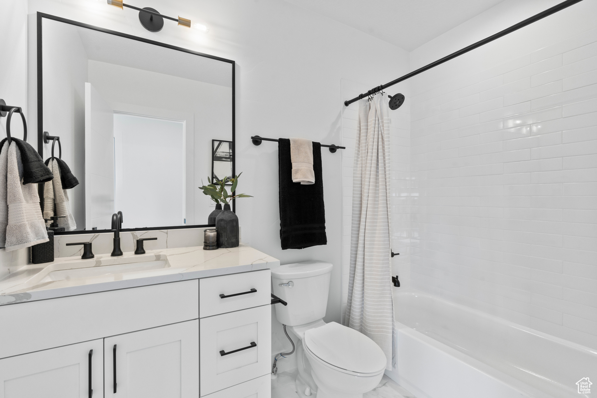 FAIRWAY TOWNHOMES - Residential